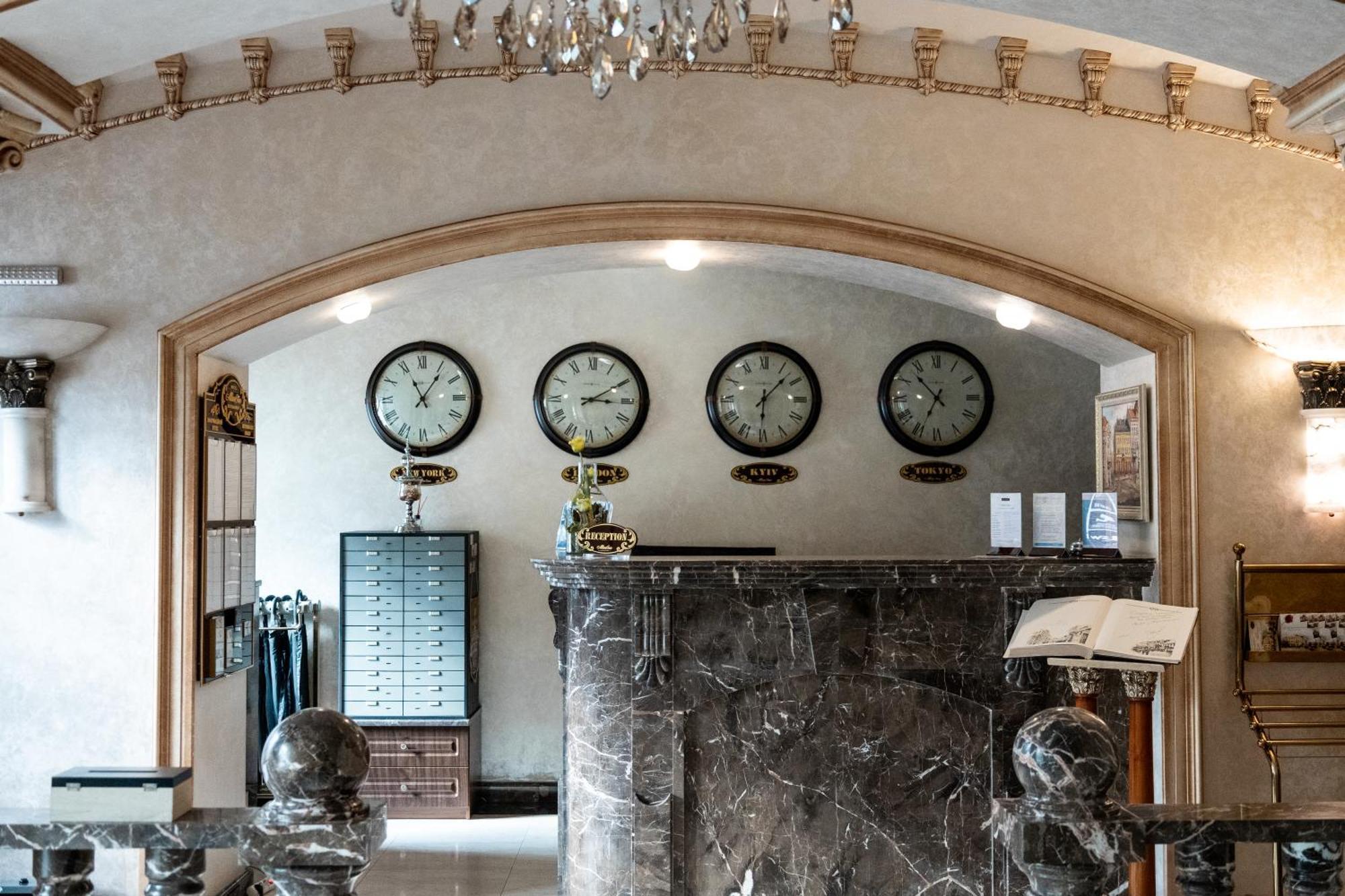 Allureinn Hotel And Spa Chernivtsi Luaran gambar