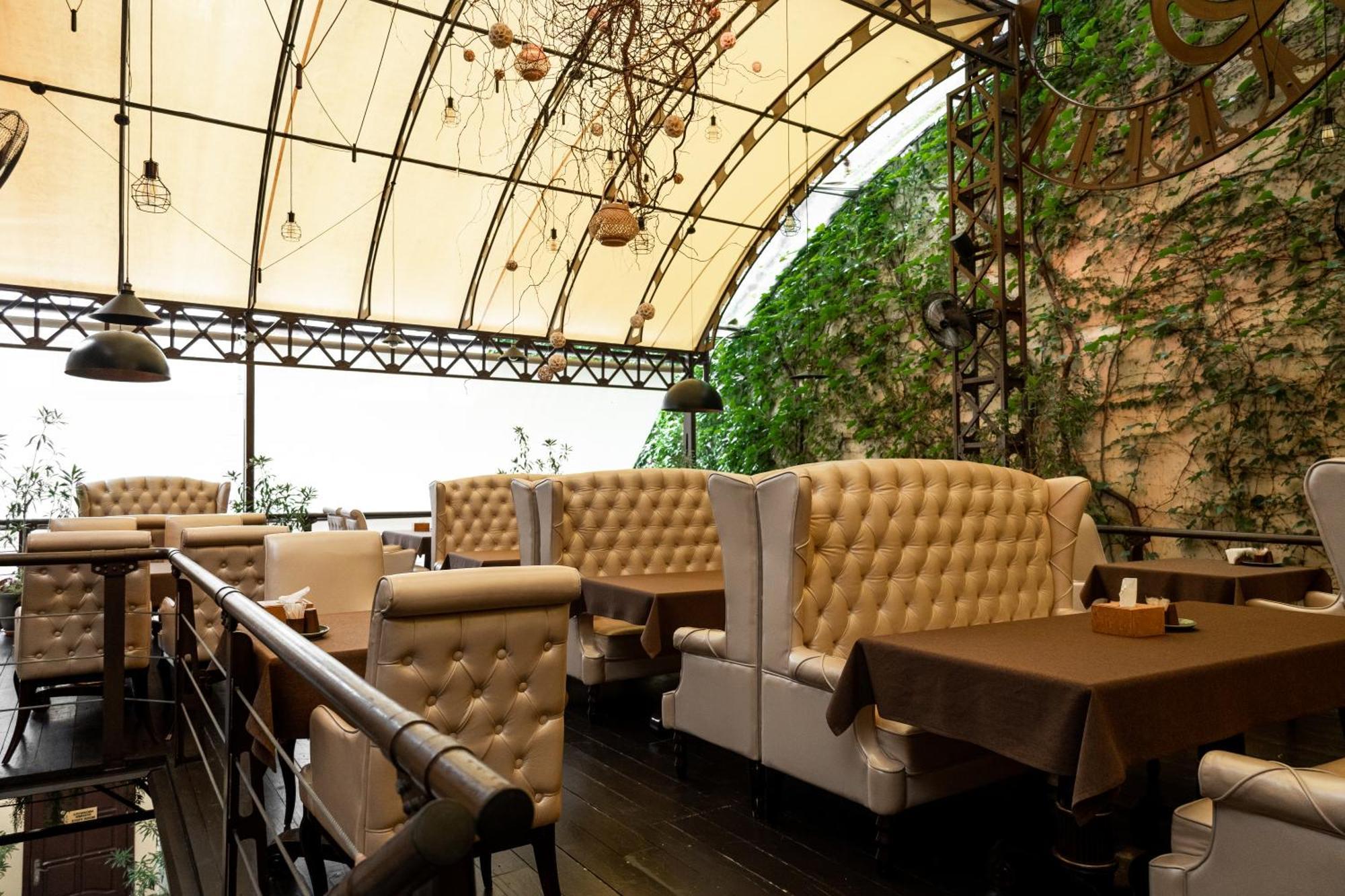Allureinn Hotel And Spa Chernivtsi Luaran gambar