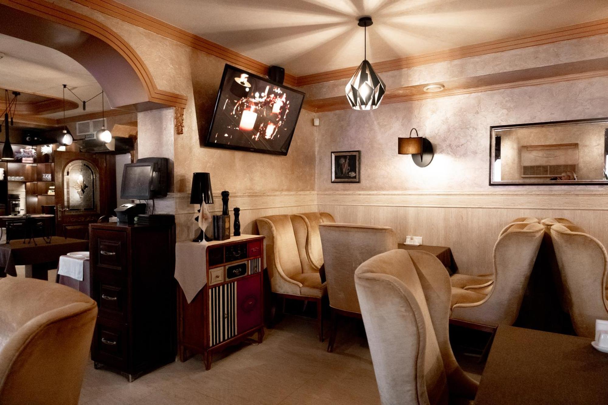 Allureinn Hotel And Spa Chernivtsi Luaran gambar