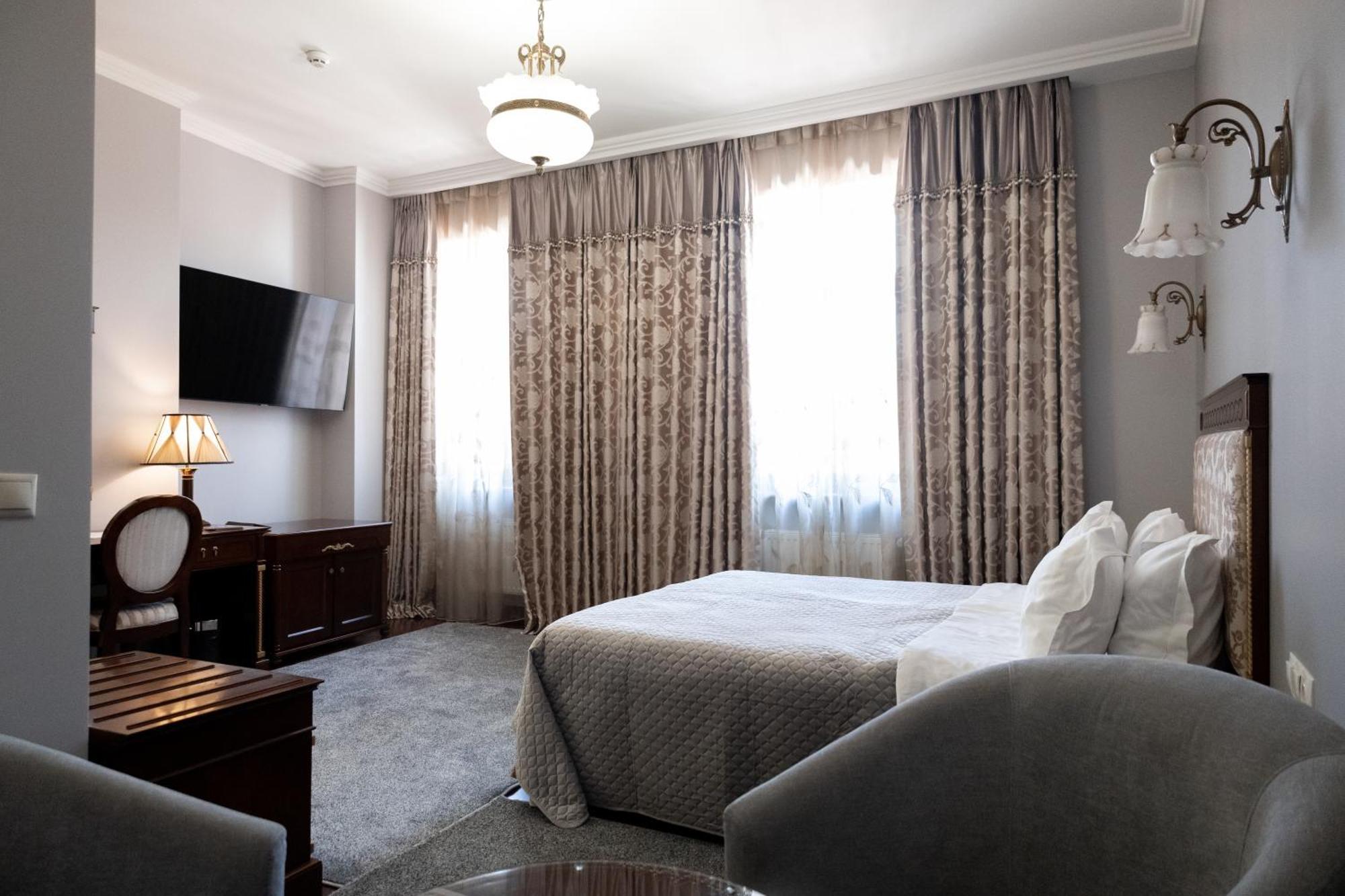 Allureinn Hotel And Spa Chernivtsi Luaran gambar
