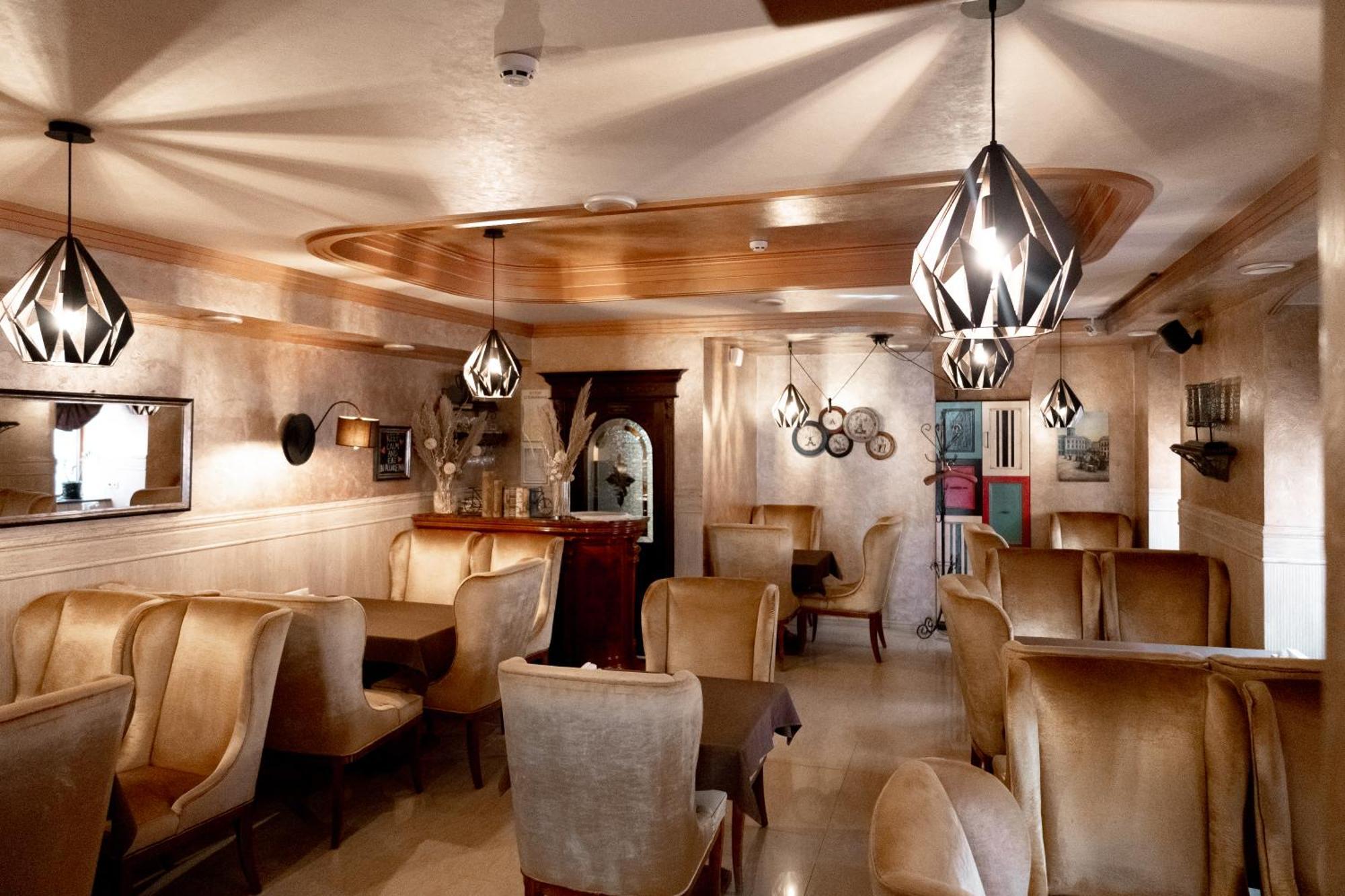 Allureinn Hotel And Spa Chernivtsi Luaran gambar