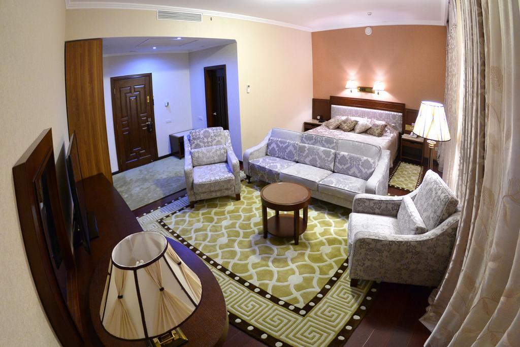Allureinn Hotel And Spa Chernivtsi Luaran gambar