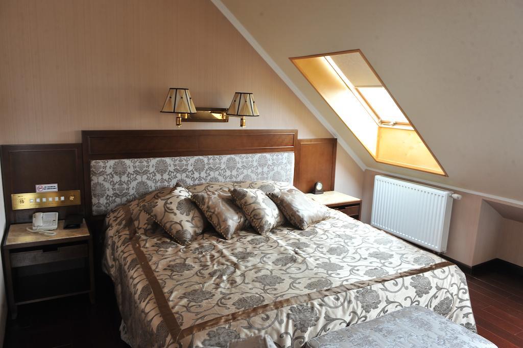 Allureinn Hotel And Spa Chernivtsi Luaran gambar
