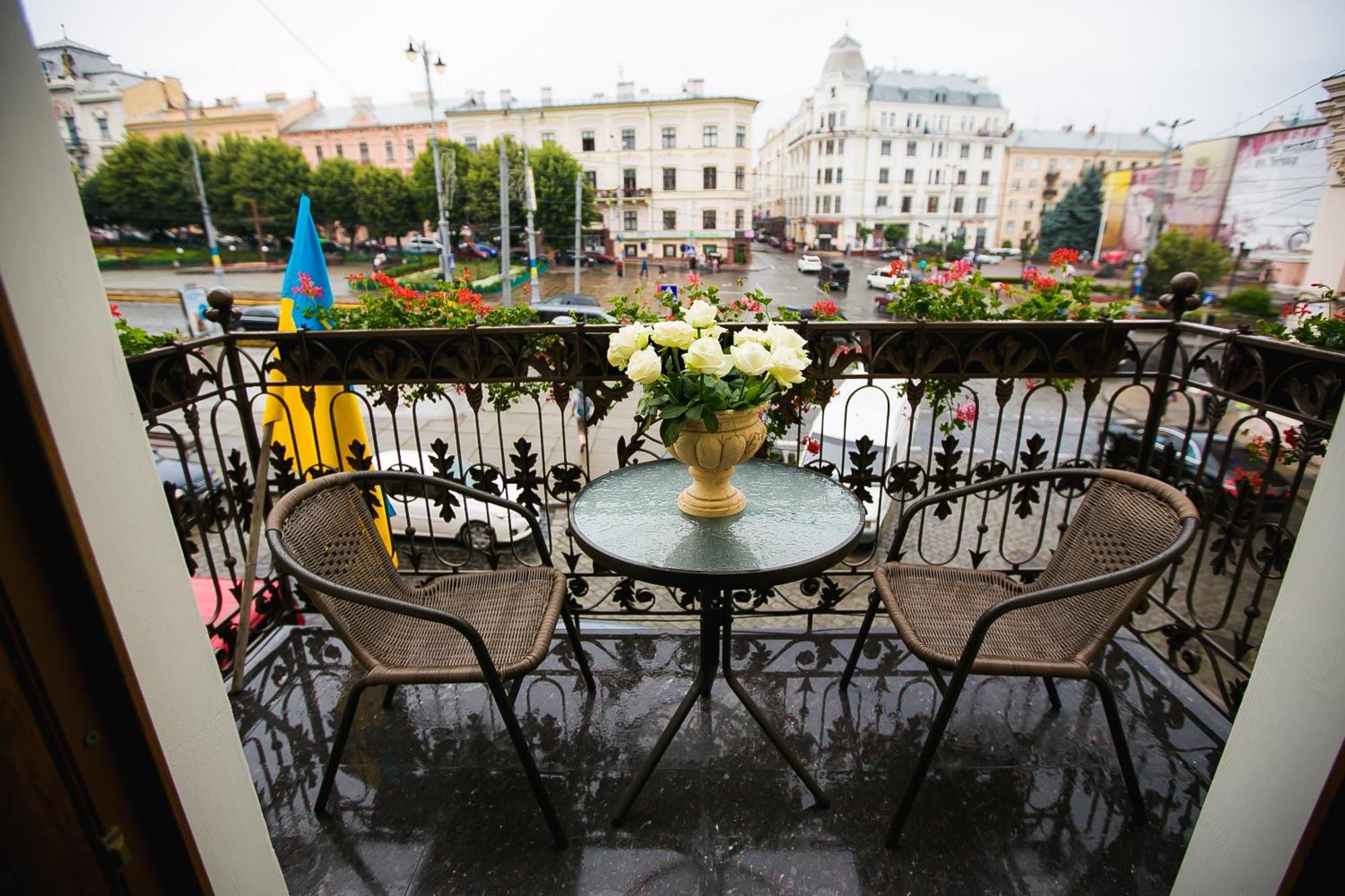 Allureinn Hotel And Spa Chernivtsi Luaran gambar