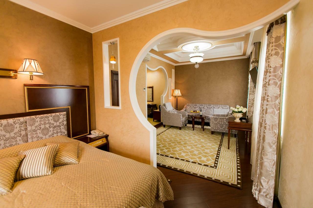 Allureinn Hotel And Spa Chernivtsi Luaran gambar