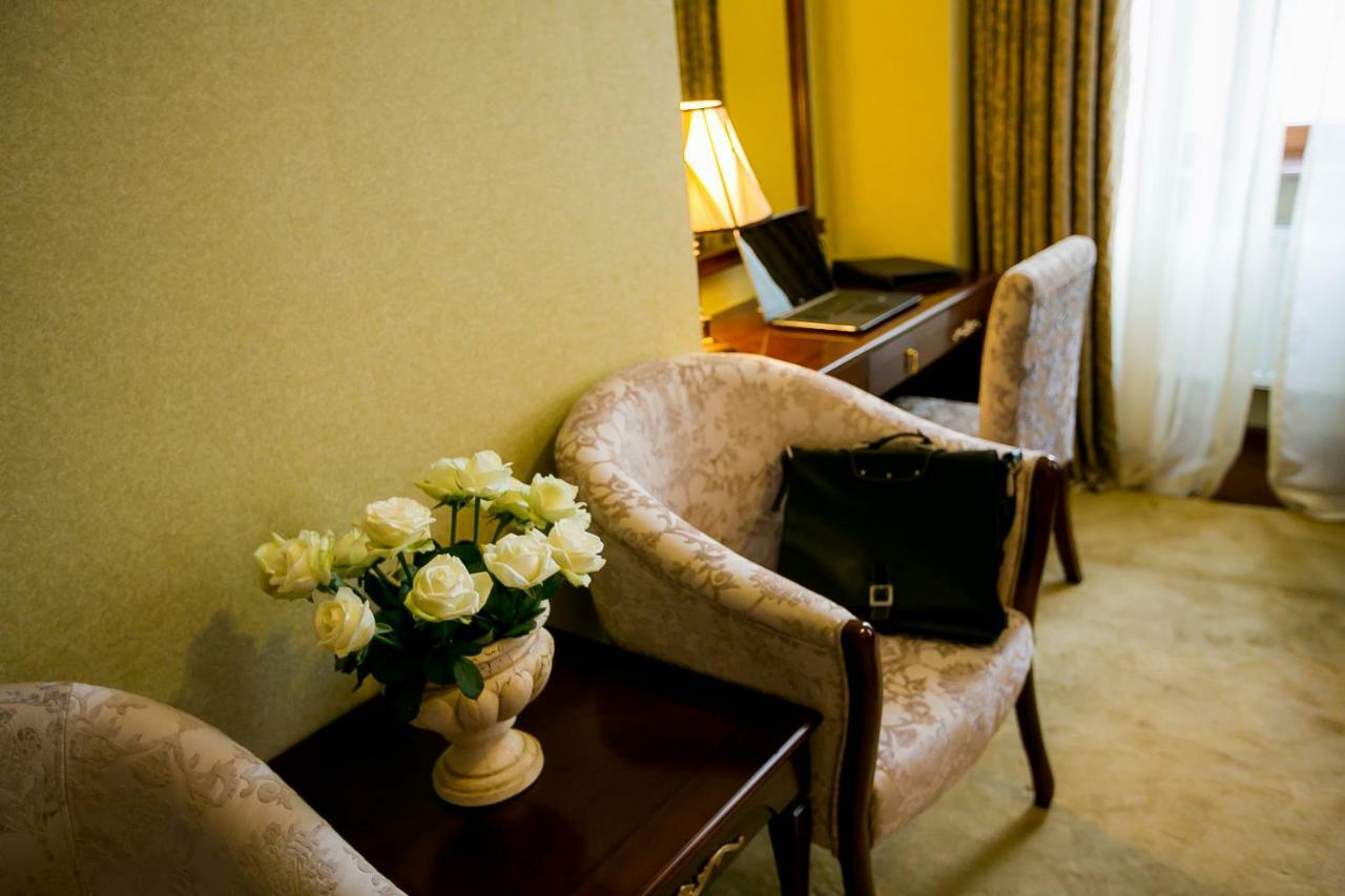 Allureinn Hotel And Spa Chernivtsi Luaran gambar