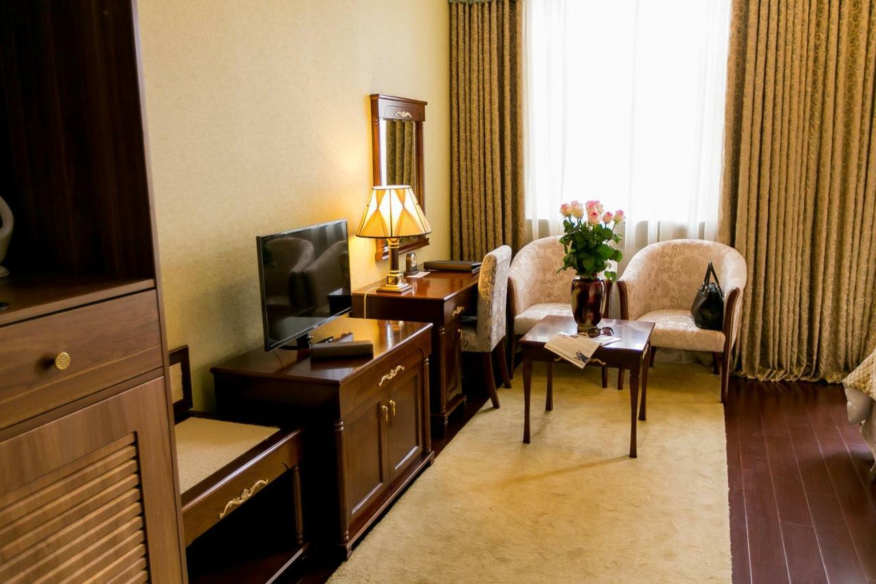 Allureinn Hotel And Spa Chernivtsi Luaran gambar