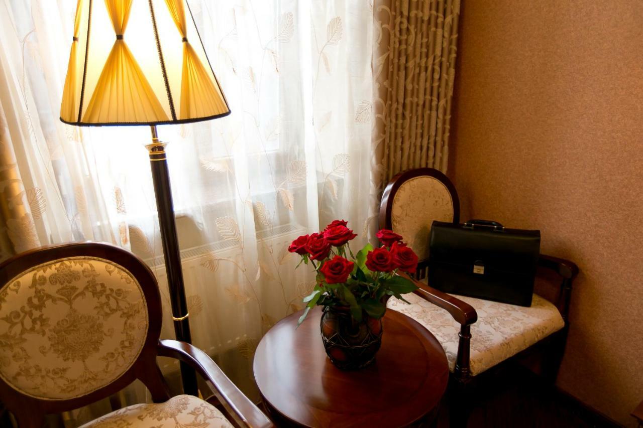 Allureinn Hotel And Spa Chernivtsi Luaran gambar