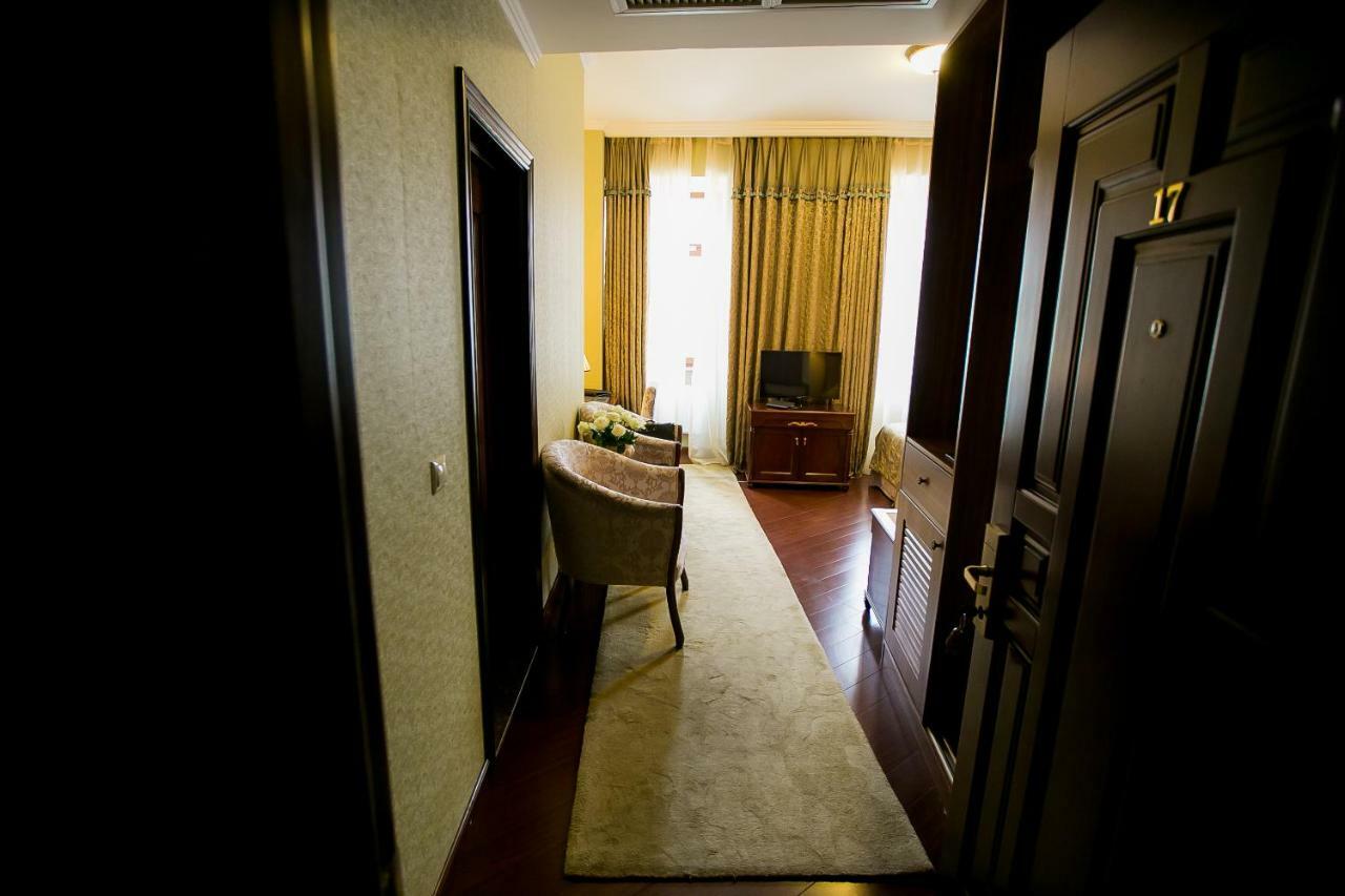 Allureinn Hotel And Spa Chernivtsi Luaran gambar